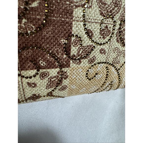 Wrangler Bandana Paisley Print Zip Around Wristlet Wallet Brown Shimmer NWT NEW - Picture 2 of 9